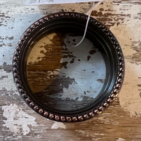 REMOVING TODAY FINAL
PRICE NEW Set of 8 Kemp & Beatley Napkin Rings - Picture 2 of 6